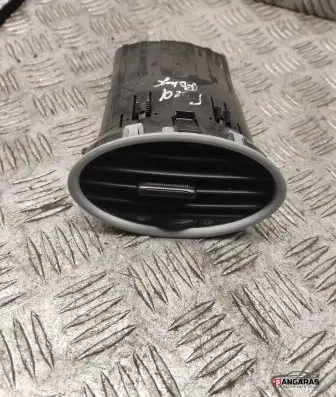 Ford Focus Dash center air vent grill 3m51a014l21ad