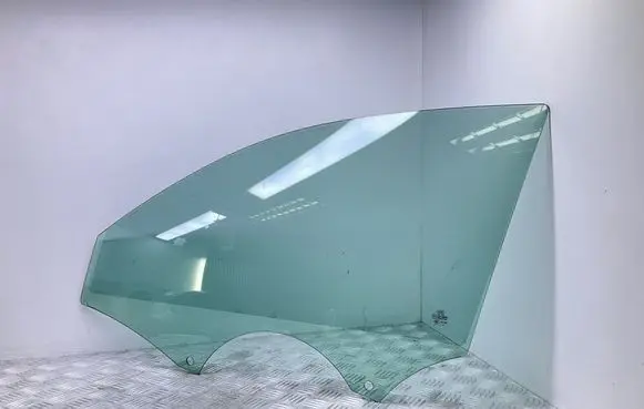 Audi A1 Front door window glass four-door 