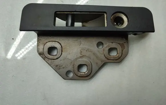 BMW 4 F32 F33 Convertible roof lock/latch 7290347