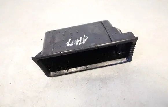 Volkswagen PASSAT B6 Car ashtray 3c0863077 31823-0100