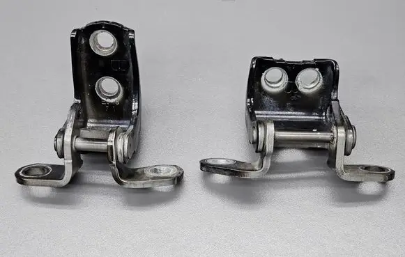 Honda CR-V Rear door hinge set 
