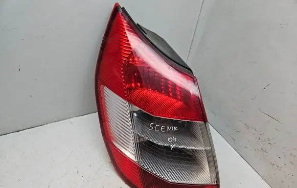 Renault Scenic II - Grand scenic II Rear/tail lights 8200493374