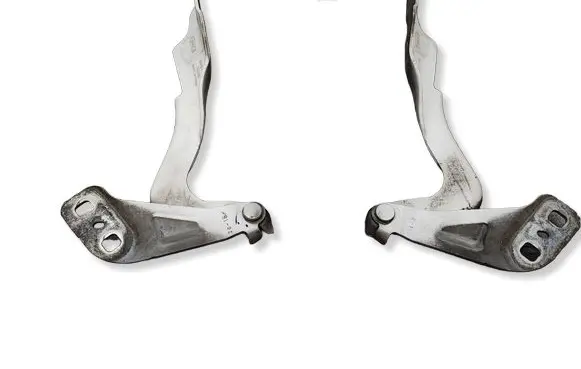 Ford Mondeo MK V Engine bonnet/hood hinges DS73F16801BD DS73F16800BD