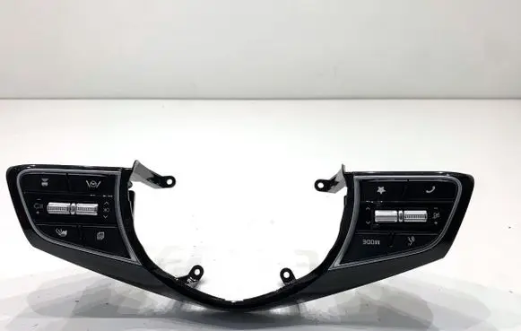 KIA Xceed Steering wheel buttons/switches 96700M6995