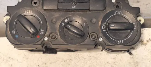 Volkswagen Golf V Climate control unit 74730960 537011CF