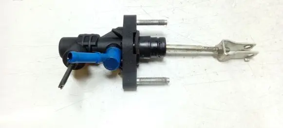 Toyota Avensis T250 Clutch master cylinder 0310701