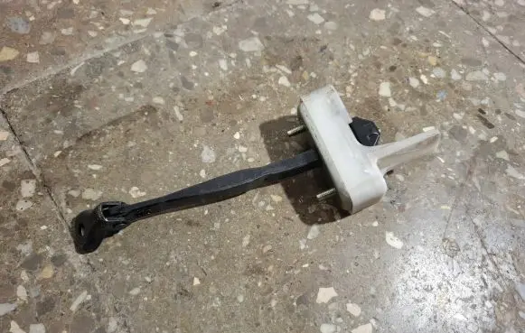 Lexus RX 450H Rear door check strap stopper 74A
