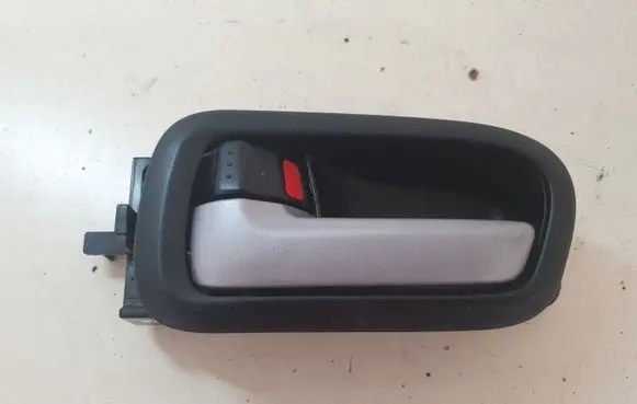 Suzuki Grand Vitara II Rear door interior handle