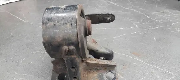 Toyota Avensis T220 Engine mount vacuum valve 