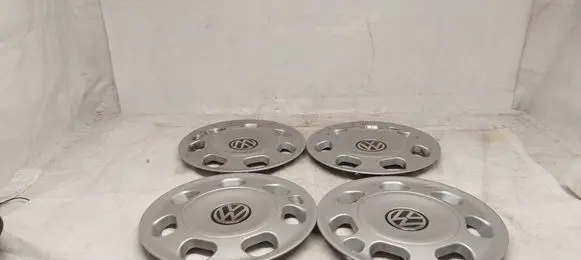 Volkswagen Caddy R15 wheel hub/cap/trim 3A0601147A