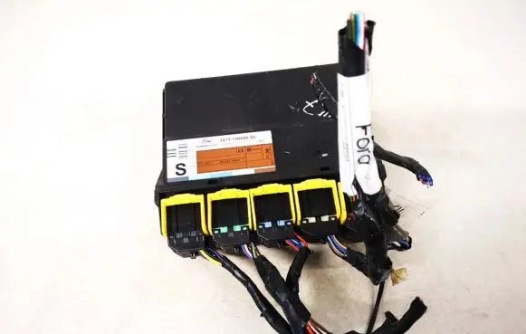 Ford Mondeo Mk III Comfort/convenience module 3s7t15k600sc 3s7t-15k600-sc