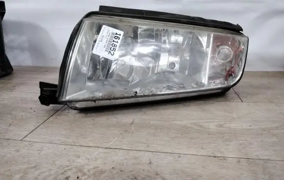 Skoda Fabia Mk1 (6Y) Headlight/headlamp