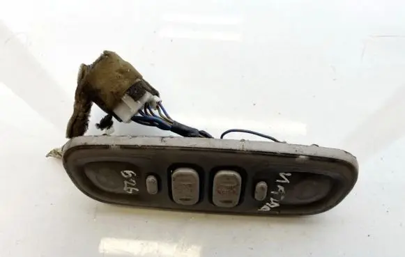 Mazda 626 Rear seat light