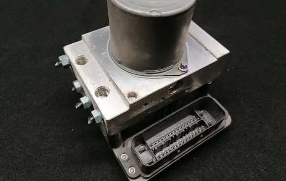 Audi A6 S6 C7 4G ABS Pump 4G0907379F