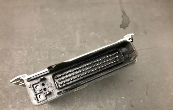 Opel Zafira A Engine control unit/module 261200000