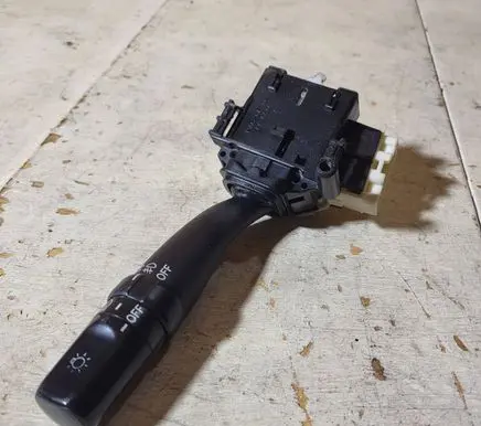 Toyota Corolla Verso E121 Indicator stalk 173650