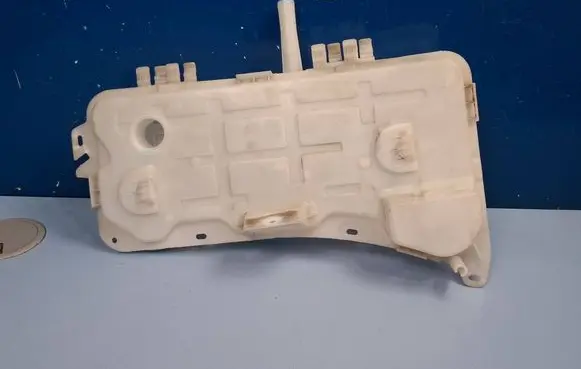 Opel Combo E Windshield washer fluid reservoir/tank 9817300980 9817269880