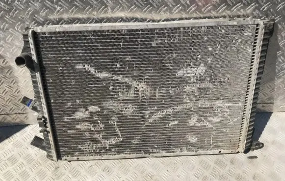 Renault Laguna I Coolant radiator