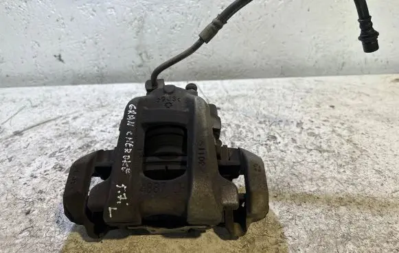 Jeep Grand Cherokee Rear brake caliper
