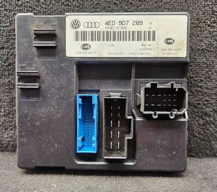 Audi A8 S8 D3 4E Comfort/convenience module 4E0907289 4E0910289B