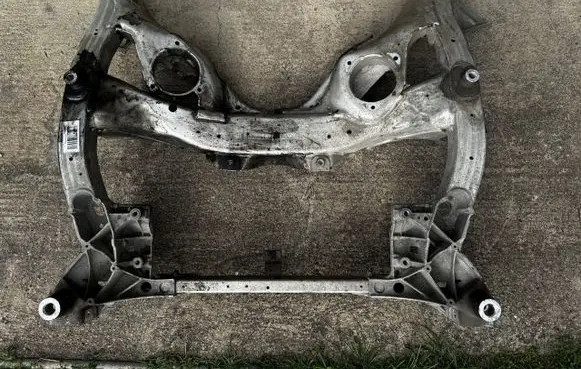 BMW 7 F01 F02 F03 F04 Front subframe 6796693 VT6N54LL 6778363
