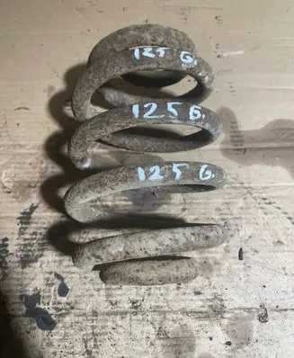 Volkswagen Transporter - Caravelle T4 Rear coil spring