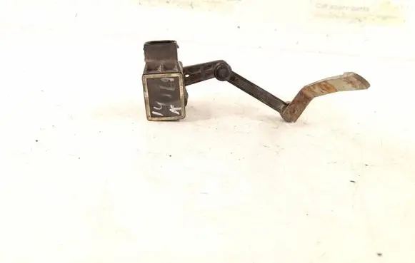 Mercedes-Benz R W251 Rear air suspension level height sensor 0105427717 2513201032