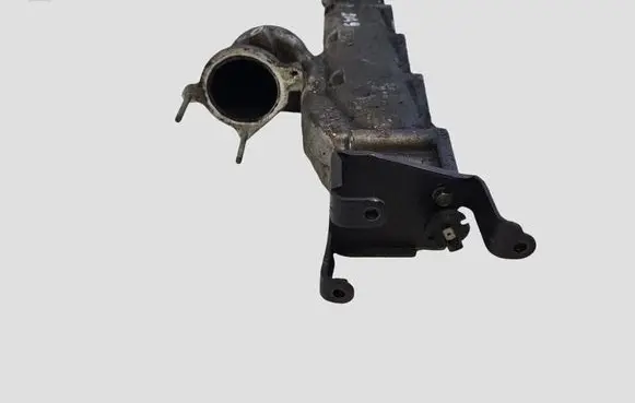 Hyundai Tucson JM Intake manifold
