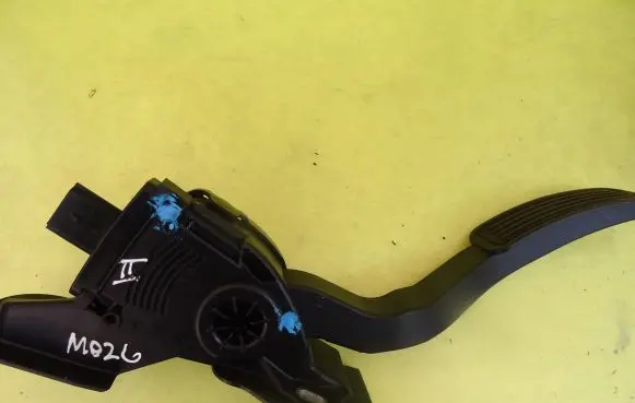 Mazda 6 Accelerator throttle pedal 6PV93337001 6PV933370-01