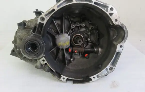 Manual 6 speed gearbox