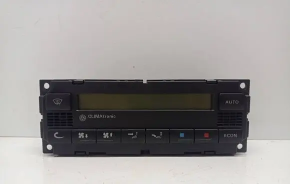 Volkswagen PASSAT B5.5 Climate control unit