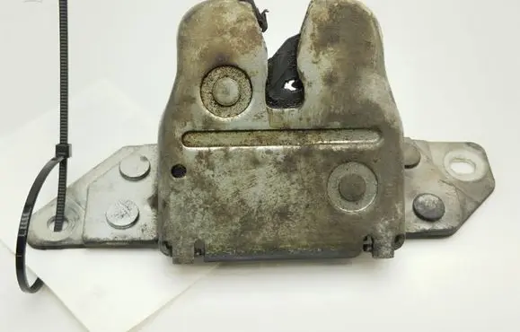 Mercedes-Benz A W168 Loading door lock A1687400336
