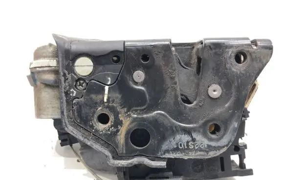 Seat Altea XL Front door lock 1P1837015