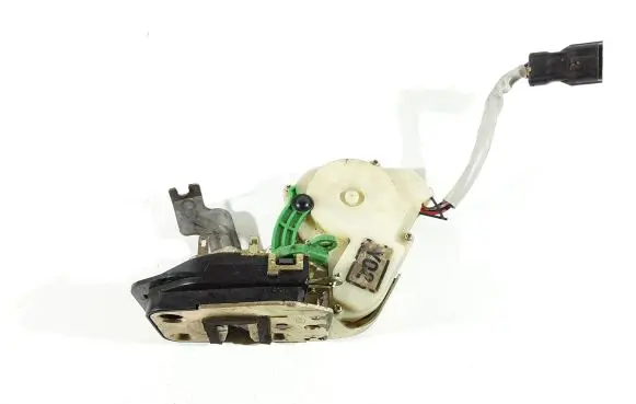 KIA Sorento Front door lock Y02