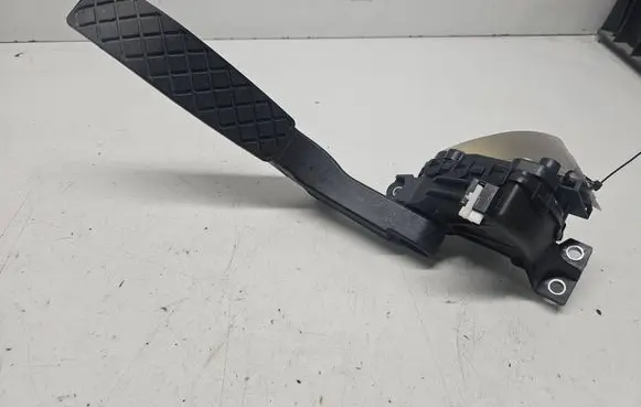 Audi Q7 4L Accelerator throttle pedal 7L0723507B