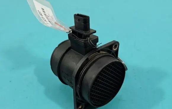Hyundai i30 Mass air flow meter 9021050002 IMPRK1523607