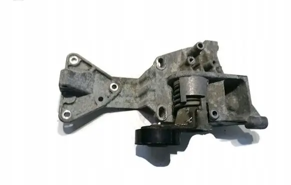 Volvo V40 Generator/alternator bracket 31401077