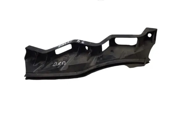 Volkswagen PASSAT B6 Front bumper mounting bracket 3C0807890