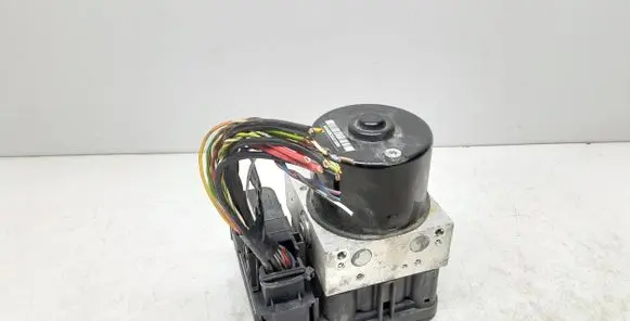 Volvo V50 ABS Pump 30794730 30794728