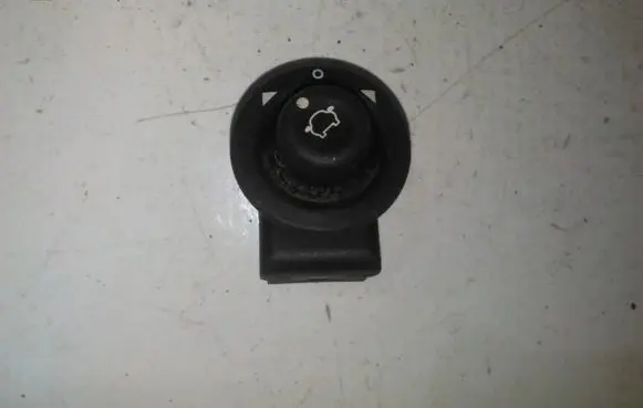 Wing mirror switch
