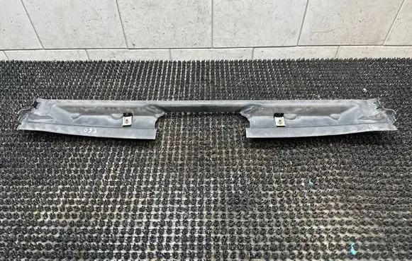 BMW 5 E60 E61 Top upper radiator support slam panel 7050650 74850610