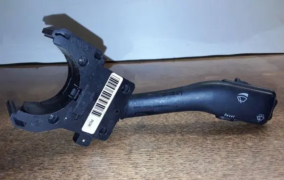 Volkswagen PASSAT B5 Wiper control stalk 4B0953503G CZK0301202022