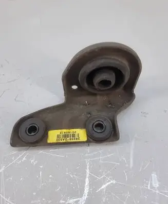 KIA Sportage Radiator mount bracket 282592A530