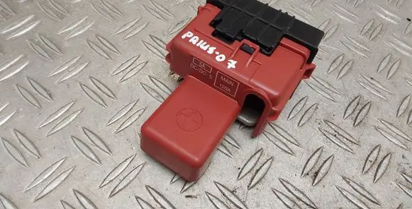 Toyota Prius (XW20) Battery relay fuse 