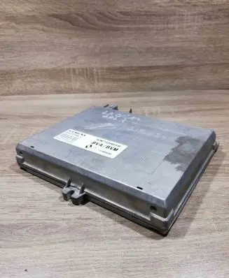 Renault Laguna I Engine control unit/module ECU hom7700860316 7700864485 s101727104b
