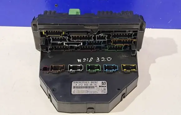 Mercedes-Benz CLS C218 X218 Fuse module A2129003814 A2129015504