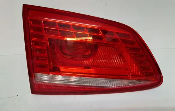 Volkswagen PASSAT CC Rear/tail lights