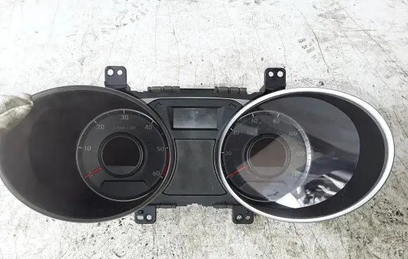 Hyundai ix35 Speedometer (instrument cluster) 940032Y330