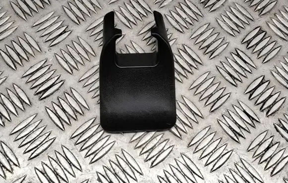 Lexus RX 450H Rear seat rail trim cover 721570E150
