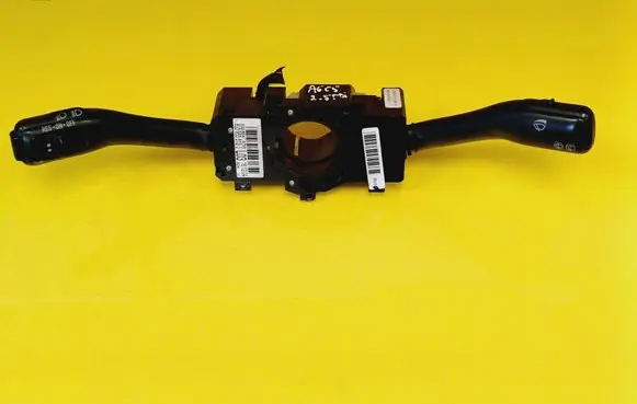 Wiper turn signal indicator stalk/switch